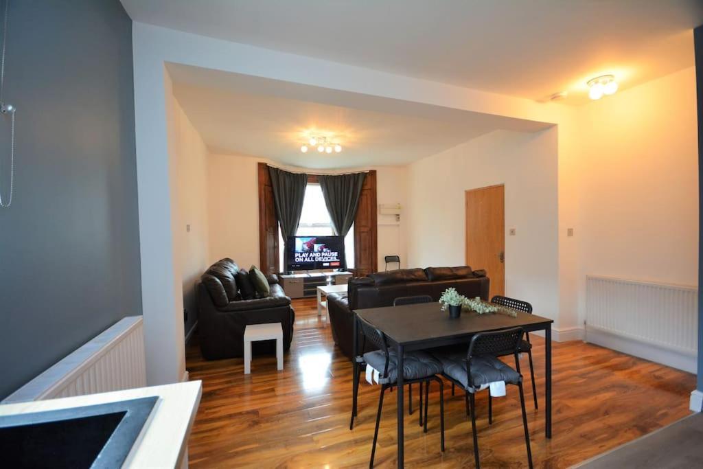 Lovely 4Bedroom Apartment Londra Dış mekan fotoğraf