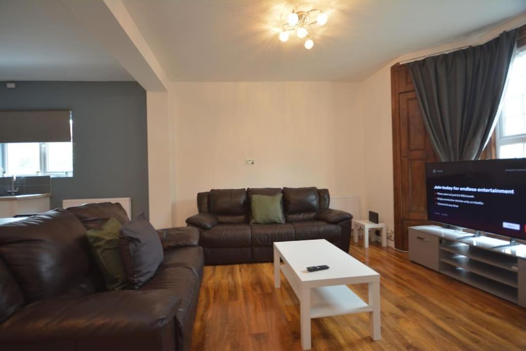 Lovely 4Bedroom Apartment Londra Dış mekan fotoğraf