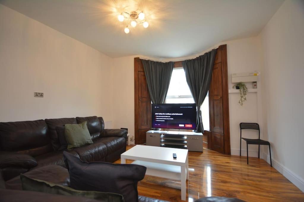 Lovely 4Bedroom Apartment Londra Dış mekan fotoğraf